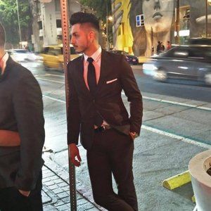 Meet your Posher, Adiel